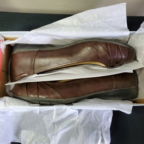 SOUL NATURALIZER Womens Gift Ballet Flat Size 9.5W - Picture 3 of 11